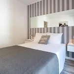 Pereira Place Apartman *