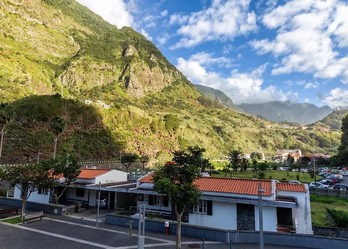 Апартаменты Pereira Place