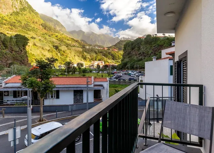 Апартаменты Pereira Place