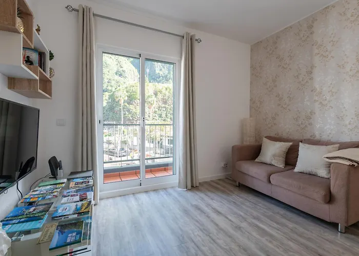 Апартаменты Pereira Place