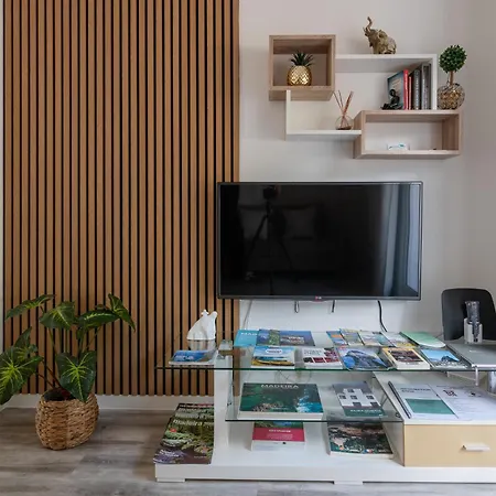 Pereira Place * São Vicente